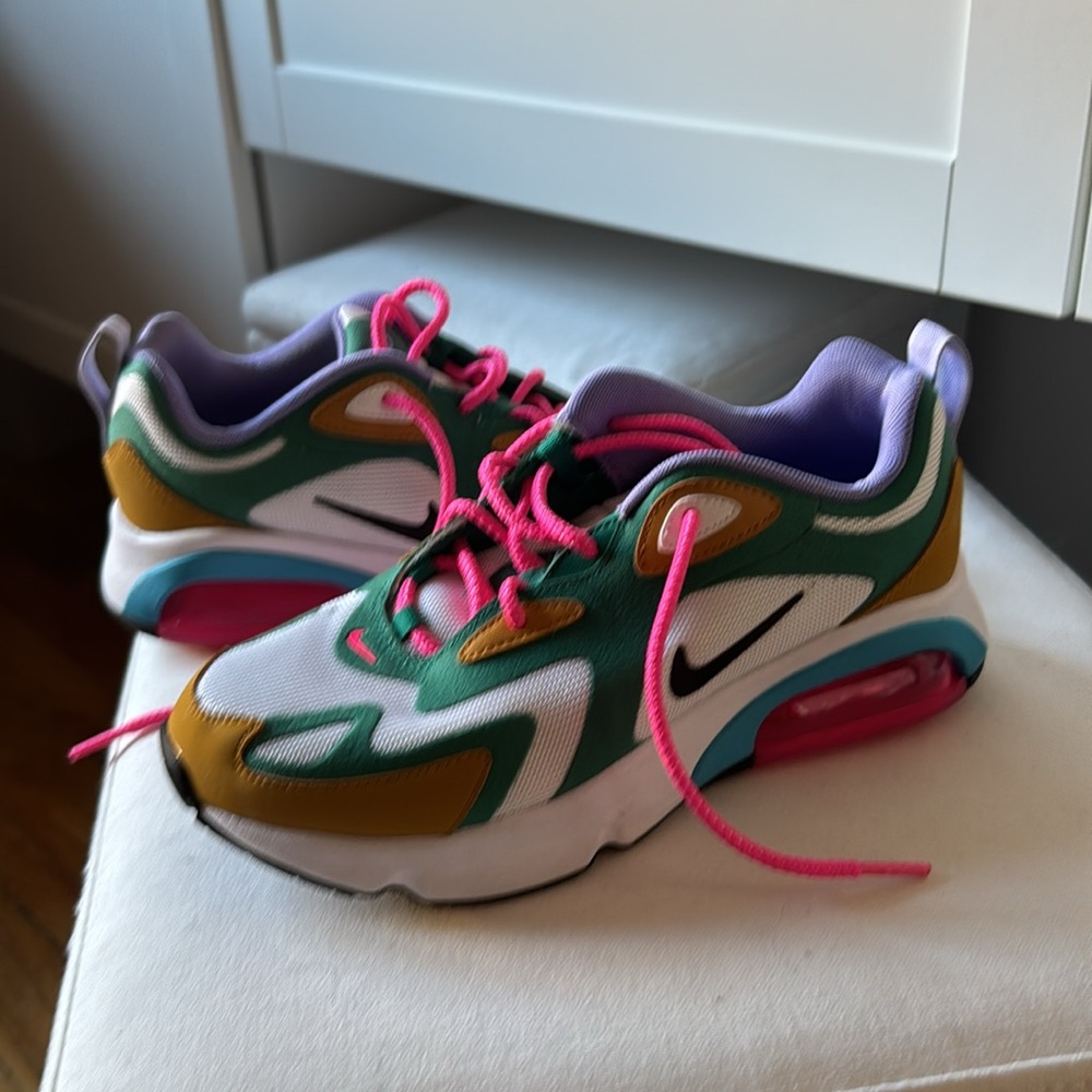 Nike AirMax 200 Sneakers